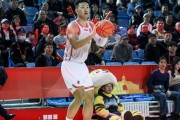 乐鱼体育登录入口-25分38分48分！广东暂回前3，潘江乱整活，让山西一夜回到解放前